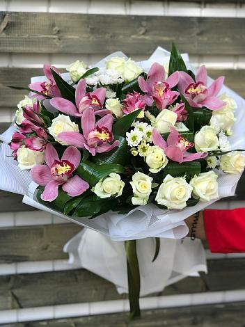 Букет цветов из: Розы и Хризантемы в Старожилово