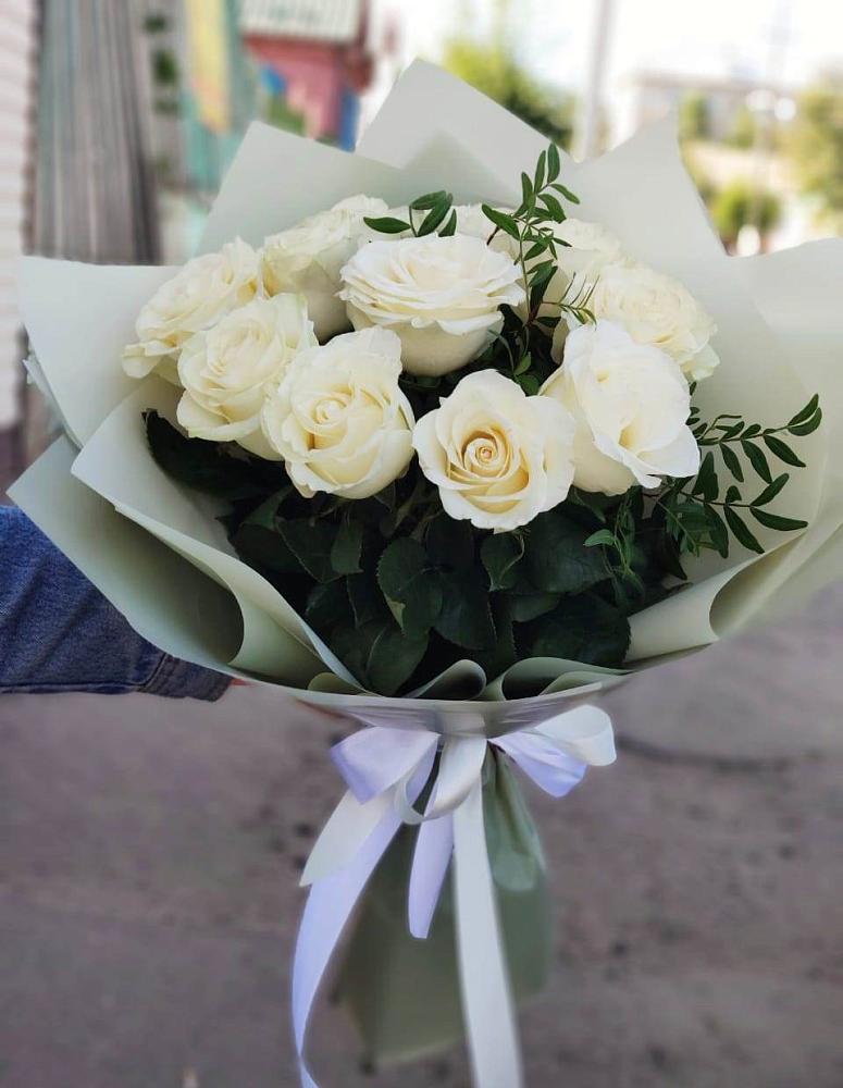 Букет Белые розы Проуд в Старожилово