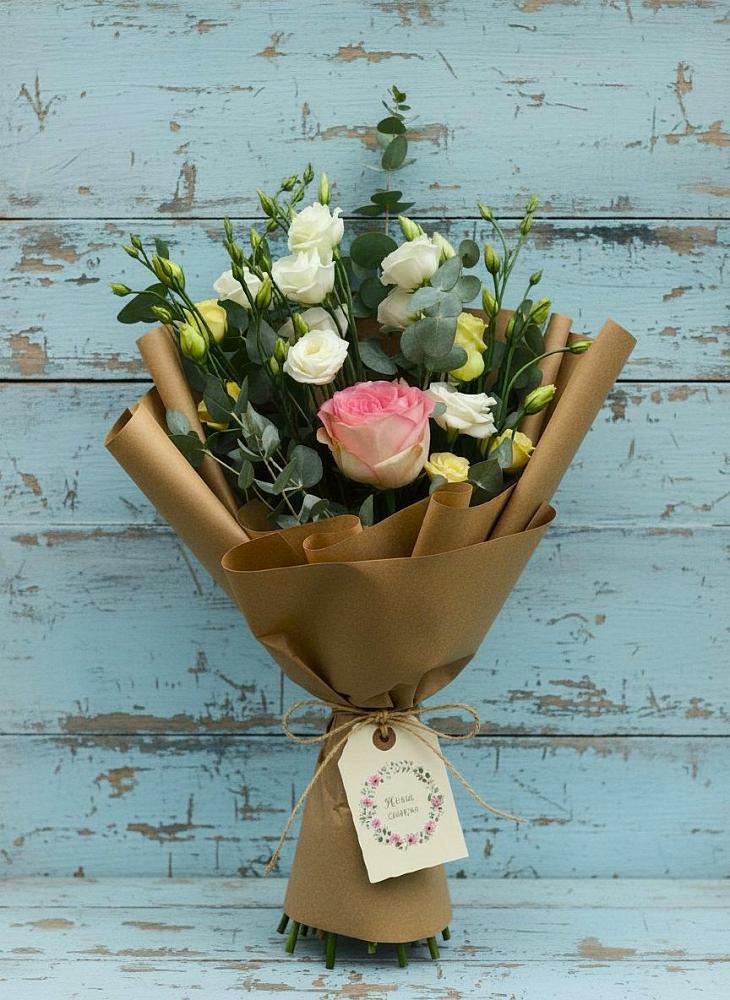 Букет цветов из: Розы и Лизиантусы в Старожилово