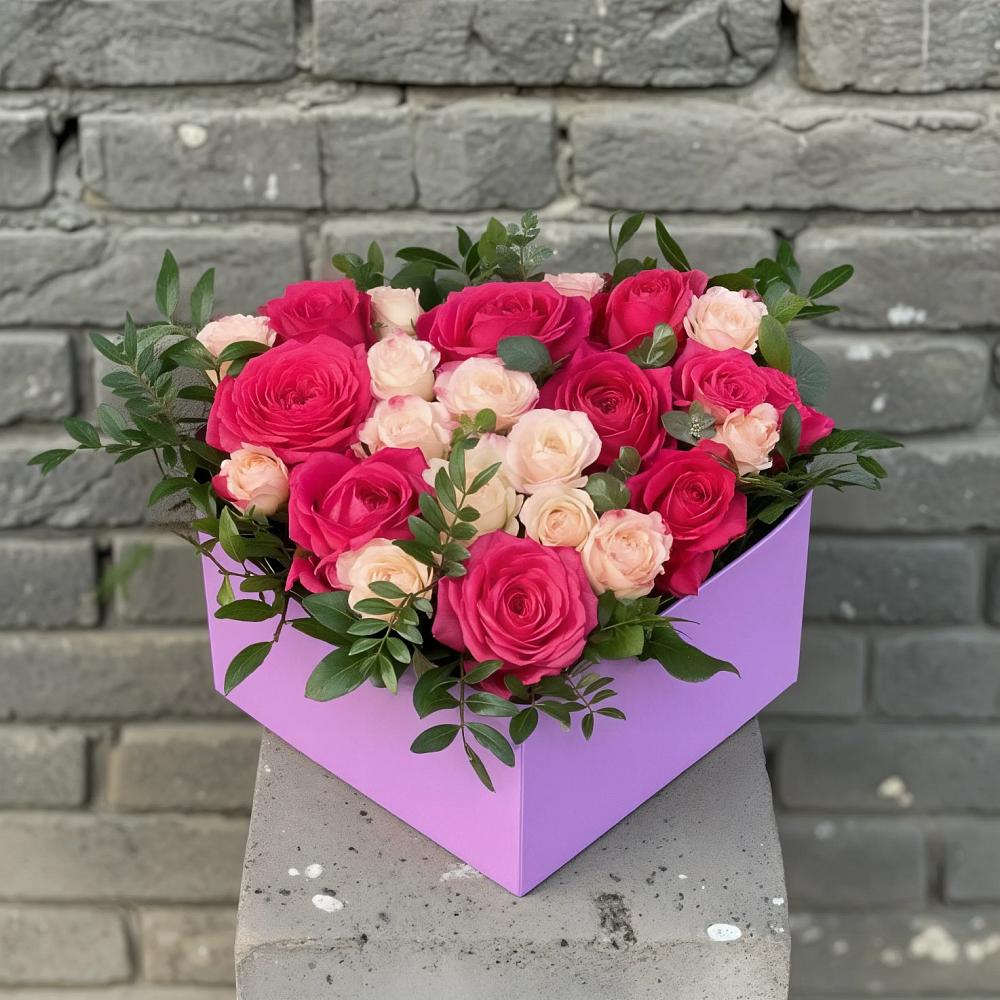 Цветочная композиция из Розы в коробке в Старожилово