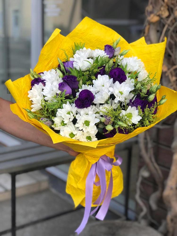 Букет цветов из: Ирисы, Хризантемы и Ромашки в Старожилово