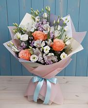 Букет цветов из:  Лизиантусы, Розы, Альстромерии и Гипсофила в Старожилово