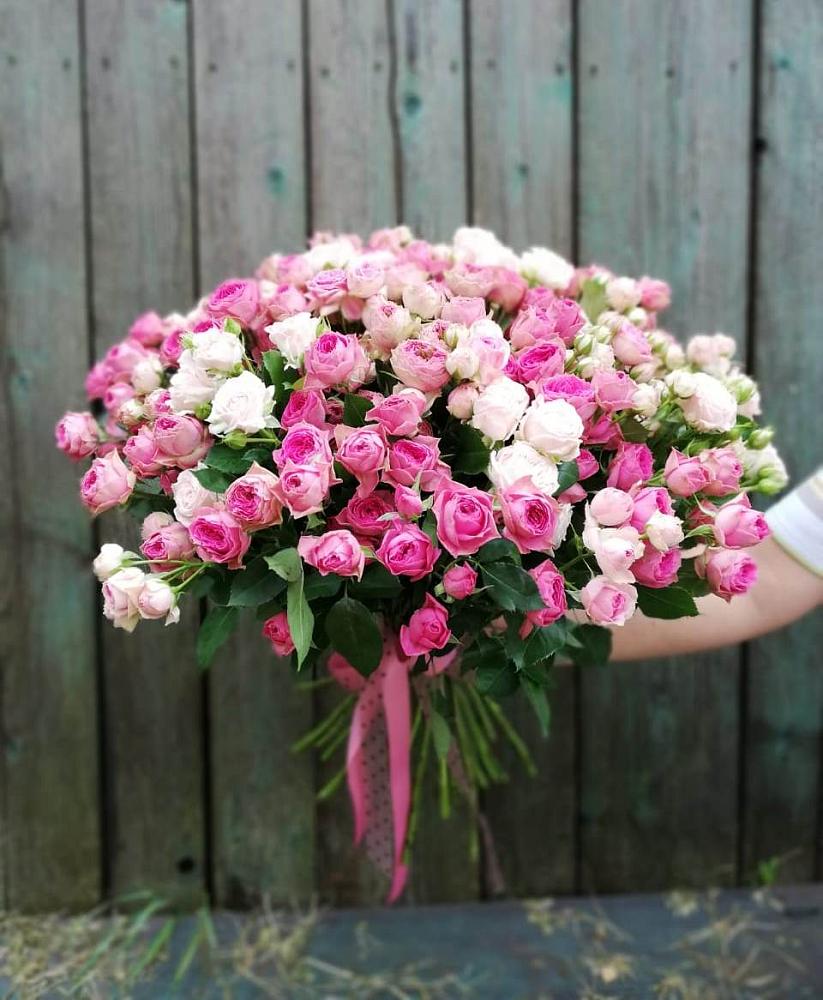 Букет Розовые кустовые розы Натали и Лав Лидия в Старожилово