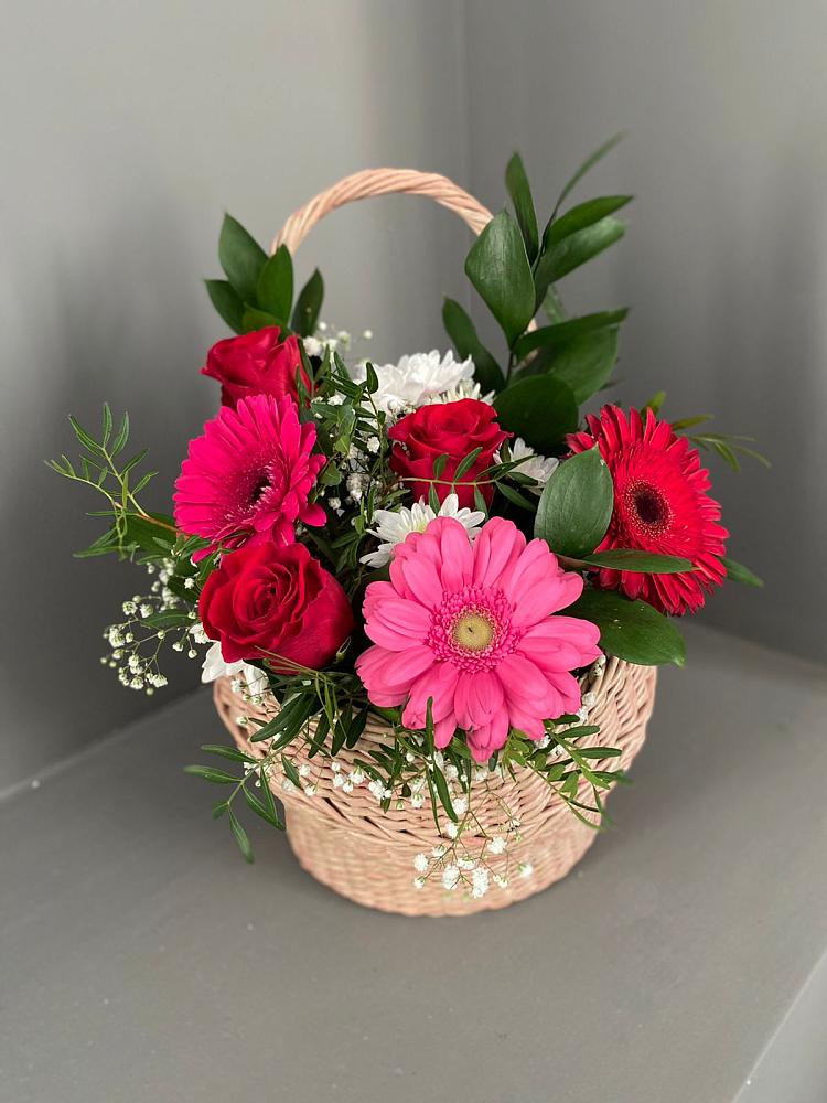 Цветочная композиция из Розы, Хризантемы и Герберы в корзине в Старожилово