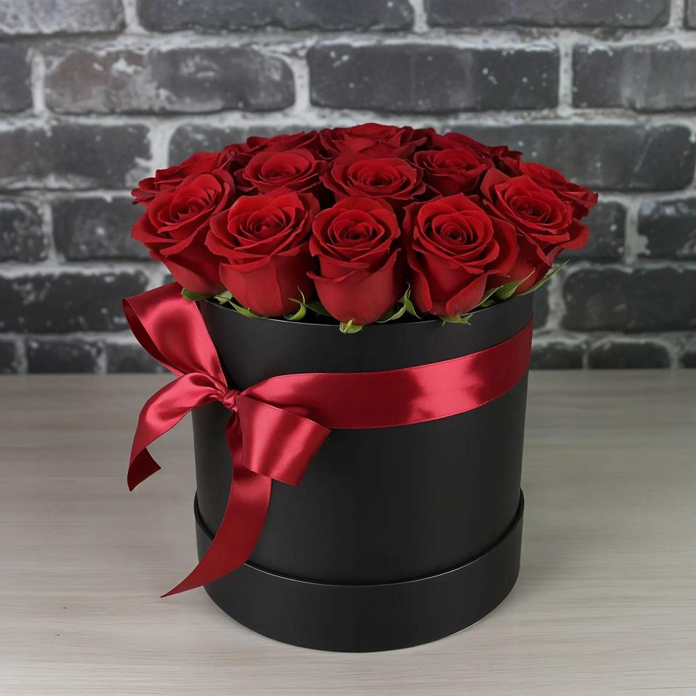 Цветочная композиция из Розы в шляпной коробке в Старожилово